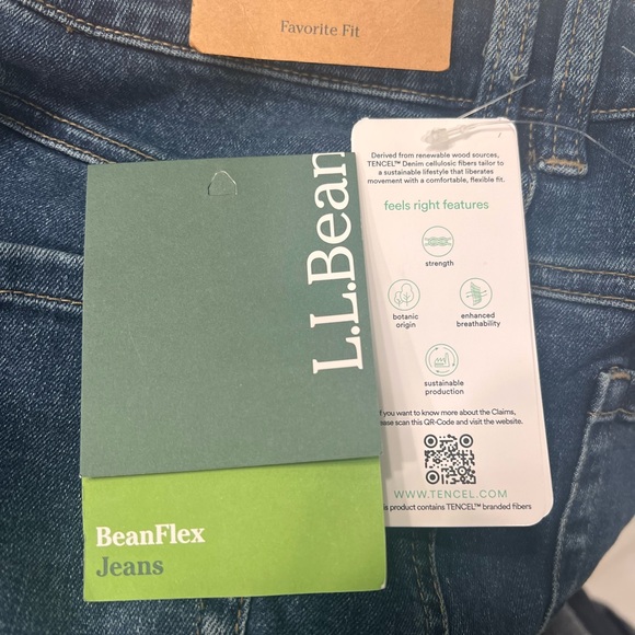 LLBean Women’s Jeans 12 NWT - Picture 6 of 8